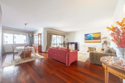 Apartamento T5 para Venda em Aldoar, Foz do Douro e Nevogilde