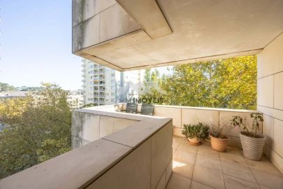 Apartamento T5 para Venda em Aldoar, Foz do Douro e Nevogilde