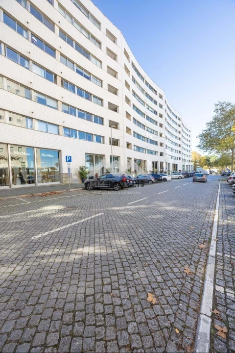 Apartamento T5 para Venda em Aldoar, Foz do Douro e Nevogilde