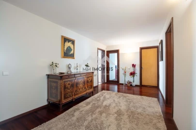 Apartamento T5 para Venda em Aldoar, Foz do Douro e Nevogilde