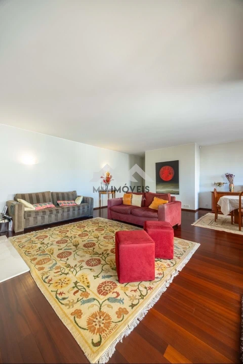 Apartamento T5 para Venda em Aldoar, Foz do Douro e Nevogilde