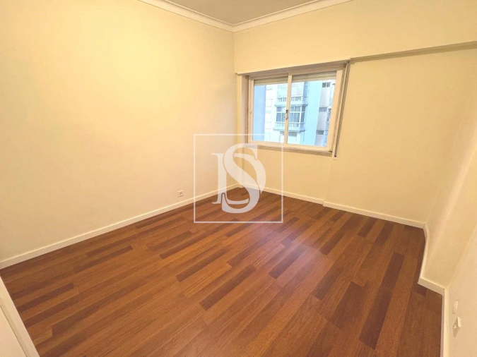 Apartamento T3 para Arrendamento em Carnaxide e Queijas Foto 20