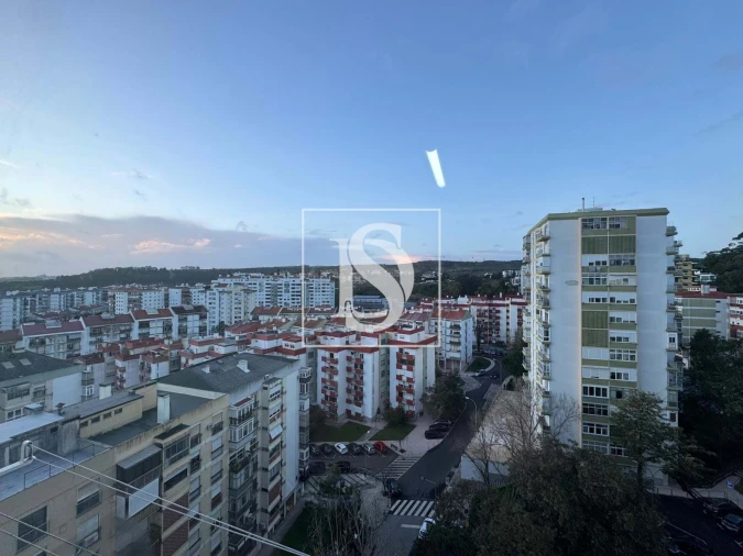 Apartamento T3 para Arrendamento em Carnaxide e Queijas Foto 28