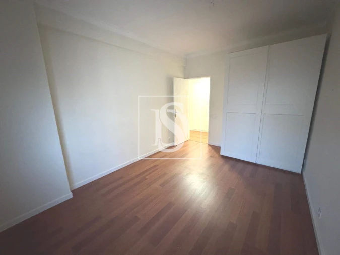 Apartamento T3 para Arrendamento em Carnaxide e Queijas Foto 18