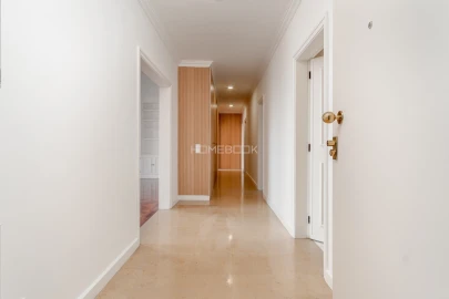 Apartamento T4 para Arrendamento em Cascais e Estoril