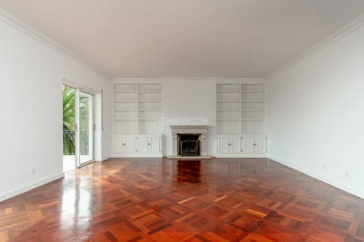 Apartamento T4 para Arrendamento em Cascais e Estoril