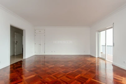 Apartamento T4 para Arrendamento em Cascais e Estoril