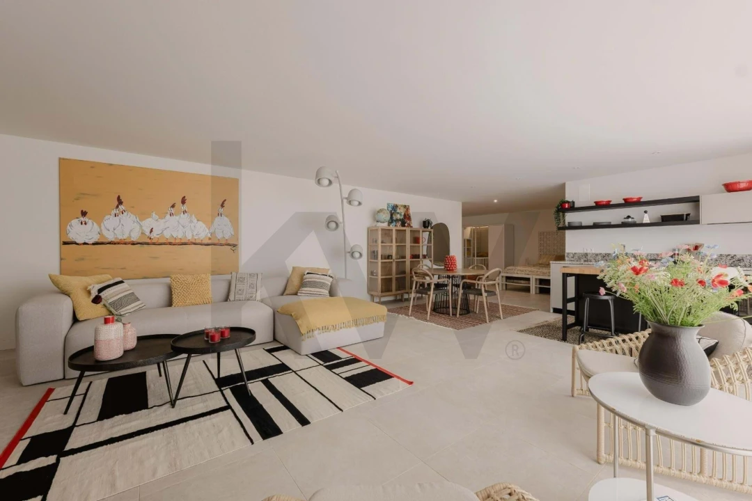 Moradia T4 para Venda em Odiaxere Foto 31