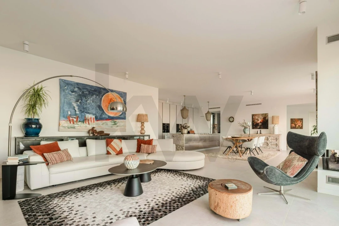 Moradia T4 para Venda em Odiaxere Foto 5