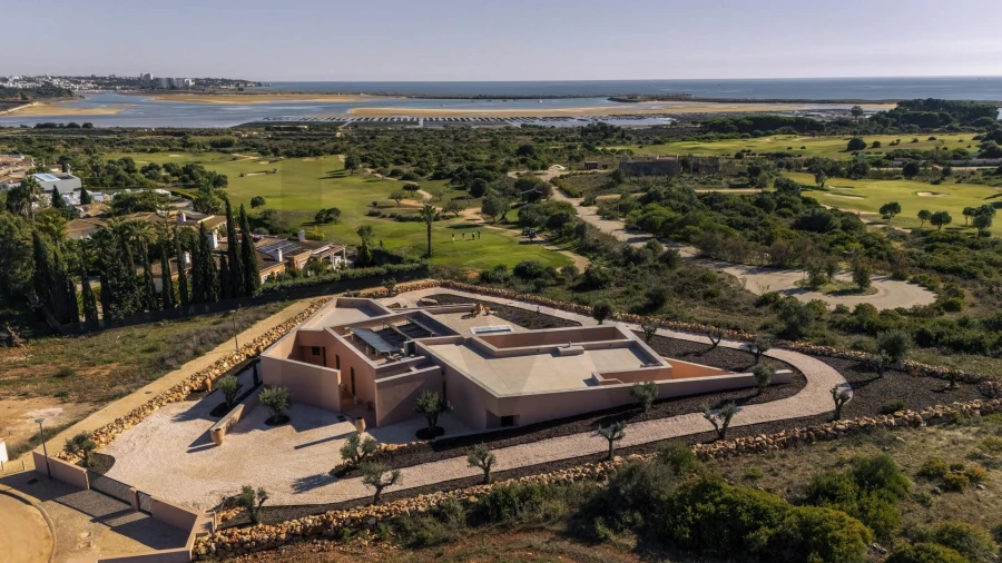 Moradia T4 para Venda em Odiaxere