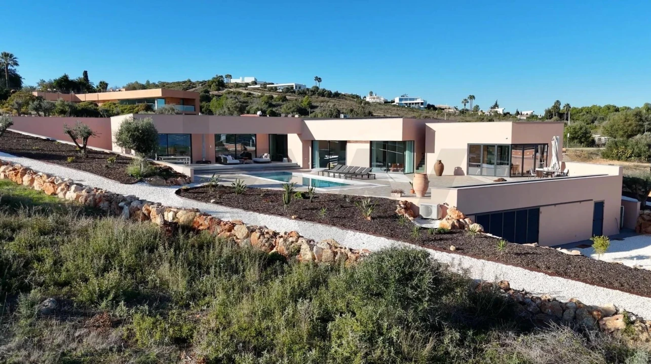 Moradia T4 para Venda em Odiaxere Foto 2