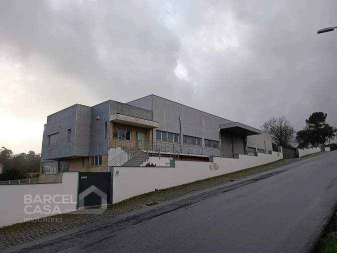 Armazém para Arrendamento em Areias Foto 1