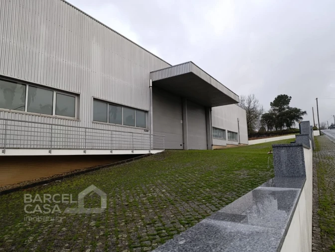 Armazém para Arrendamento em Areias Foto 3