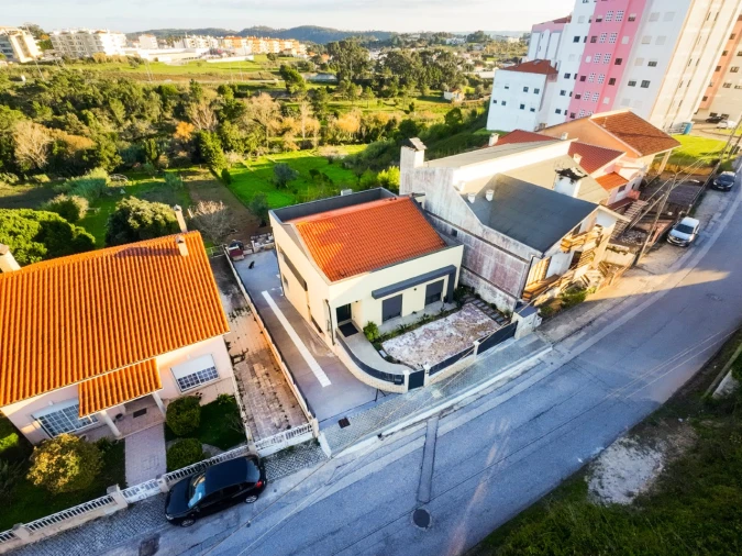 Moradia T4 para Venda em Tavarede Foto 36