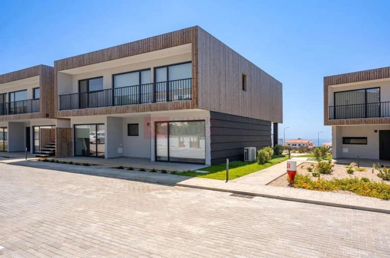 Apartamento T2 para Arrendamento em Encarnação Foto 17