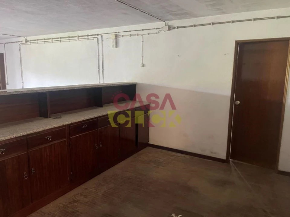 Armazém para Venda em Amiais de Baixo Foto 8