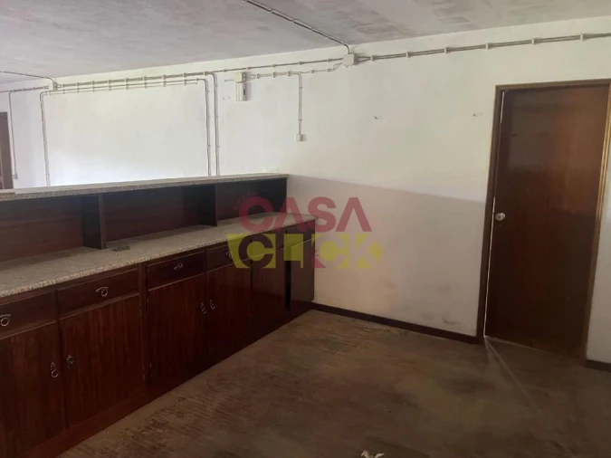 Armazém para Venda em Amiais de Baixo Foto 7
