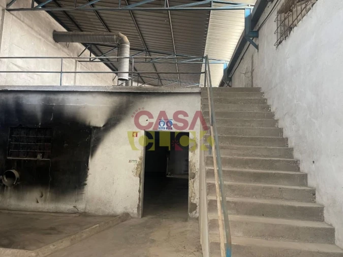 Armazém para Venda em Amiais de Baixo Foto 12