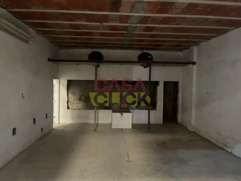 Armazém para Venda em Amiais de Baixo Foto 16