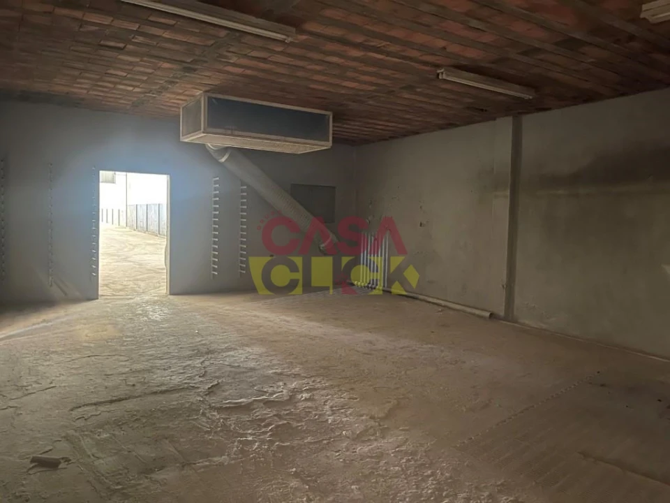 Armazém para Venda em Amiais de Baixo Foto 23