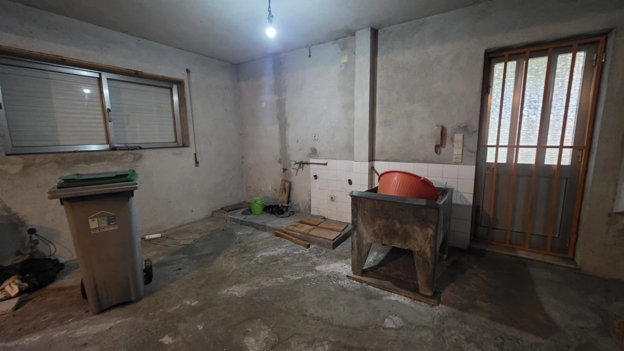 Moradia T3 para Venda em Arcozelo Foto 43