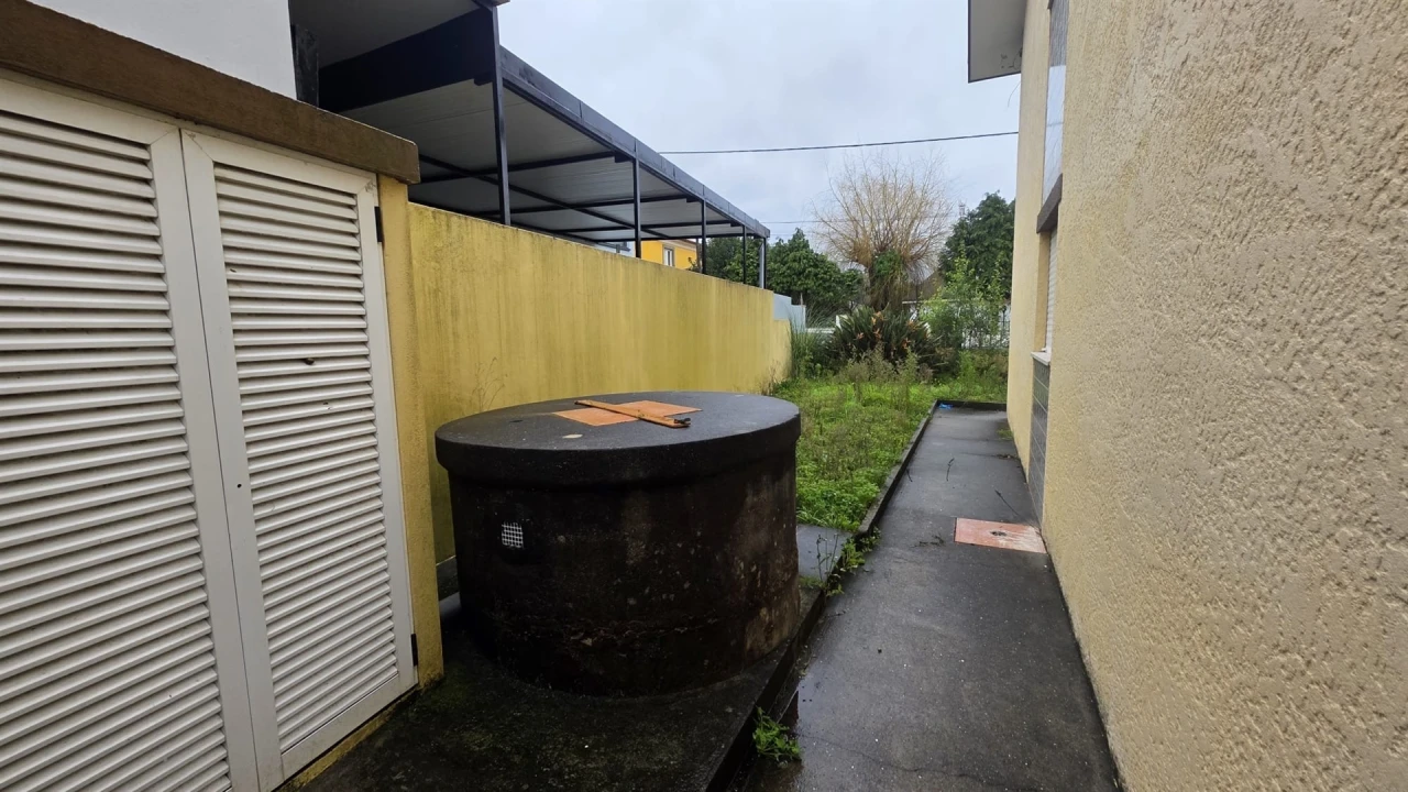 Moradia T3 para Venda em Arcozelo Foto 8