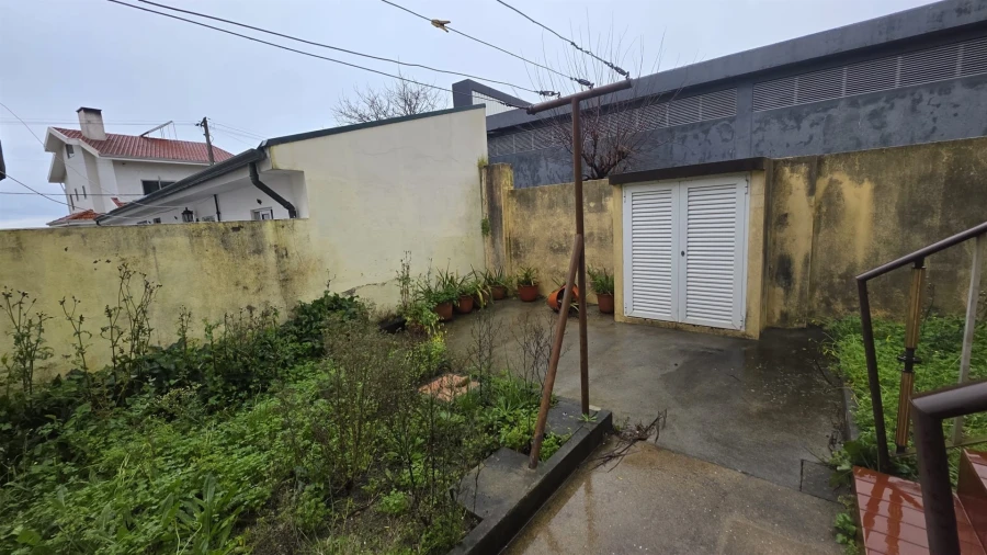 Moradia T3 para Venda em Arcozelo Foto 13