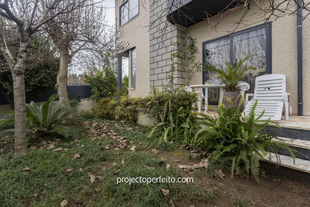 Moradia T4 para Venda em Baguim do Monte (Rio Tinto) Foto 2