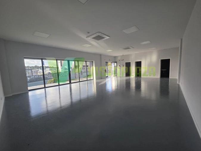 Loja para Arrendamento em Portimão Foto 21