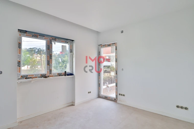 Moradia T4 para Venda em Santa Maria, São Pedro e Matacães Foto 4