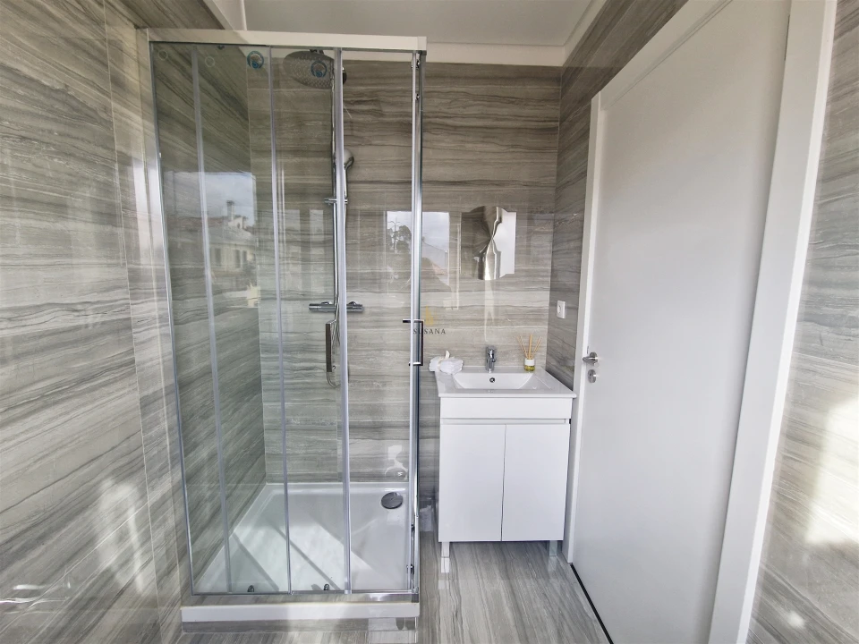 Apartamento T4 para Venda em Viseu Foto 18