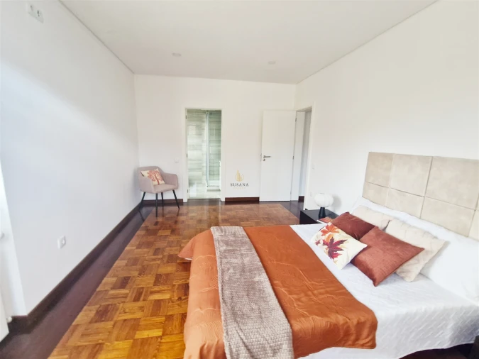 Apartamento T4 para Venda em Viseu Foto 13