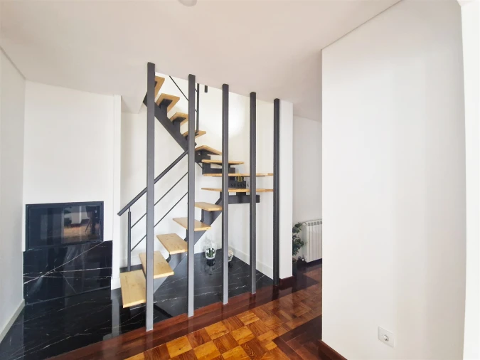 Apartamento T4 para Venda em Viseu Foto 6