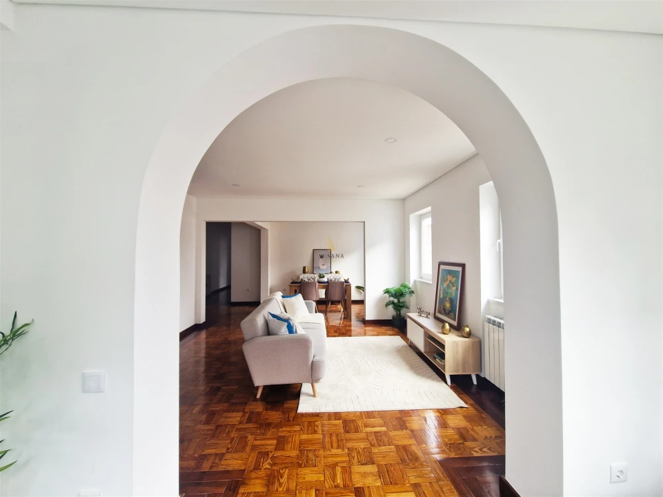 Apartamento T4 para Venda em Viseu Foto 2