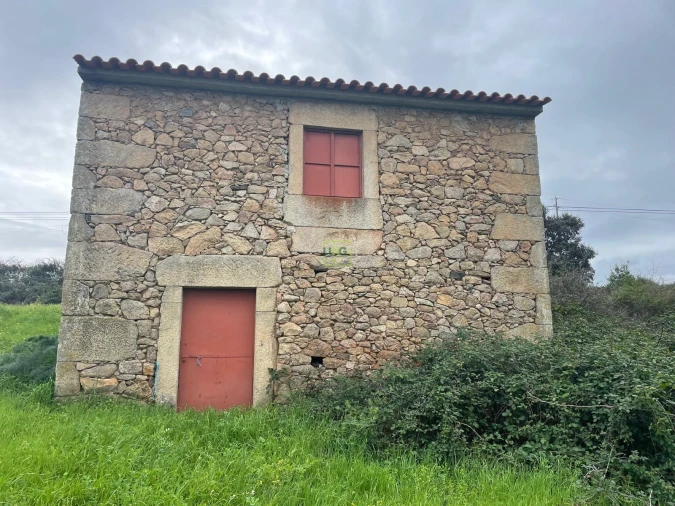 Quinta T0 para Venda em Oledo Foto 1