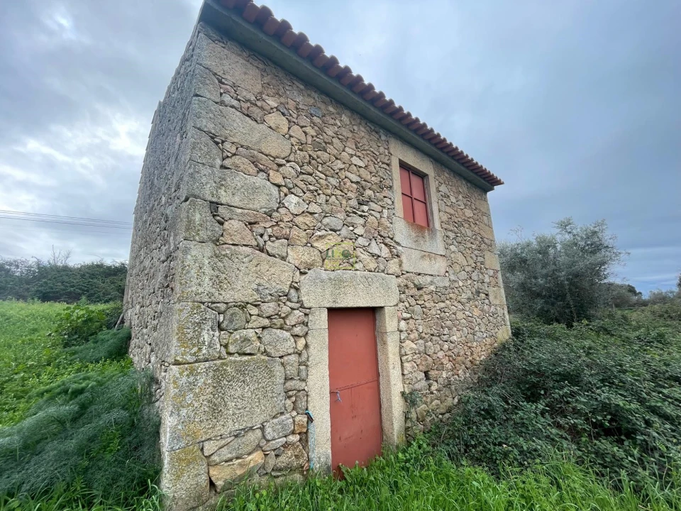 Quinta T0 para Venda em Oledo Foto 2