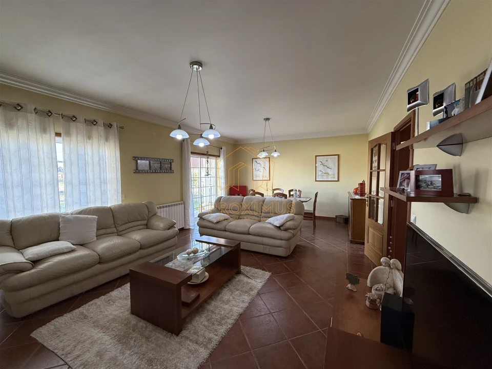 Moradia T4 para Venda em Maiorca Foto 4