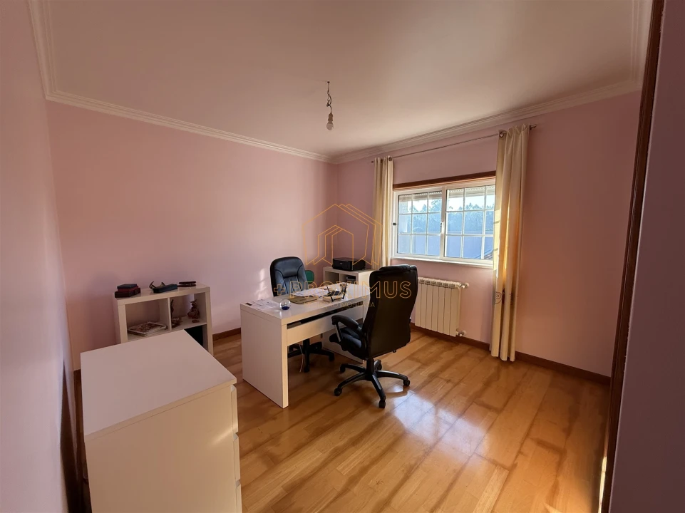 Moradia T4 para Venda em Maiorca Foto 18