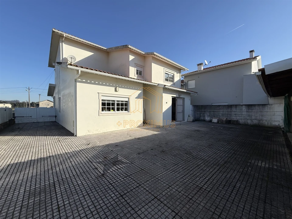 Moradia T4 para Venda em Maiorca Foto 31