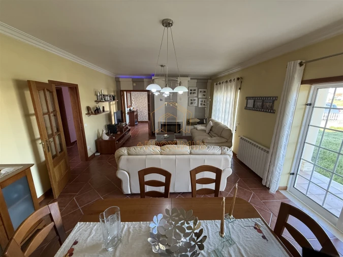 Moradia T4 para Venda em Maiorca Foto 7