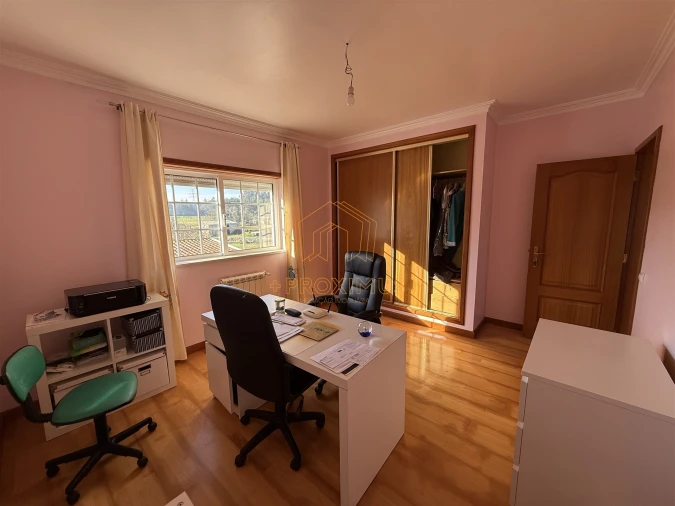 Moradia T4 para Venda em Maiorca Foto 19