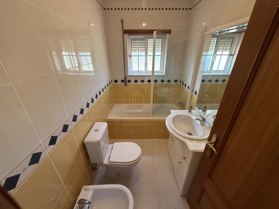 Moradia T4 para Venda em Maiorca Foto 22