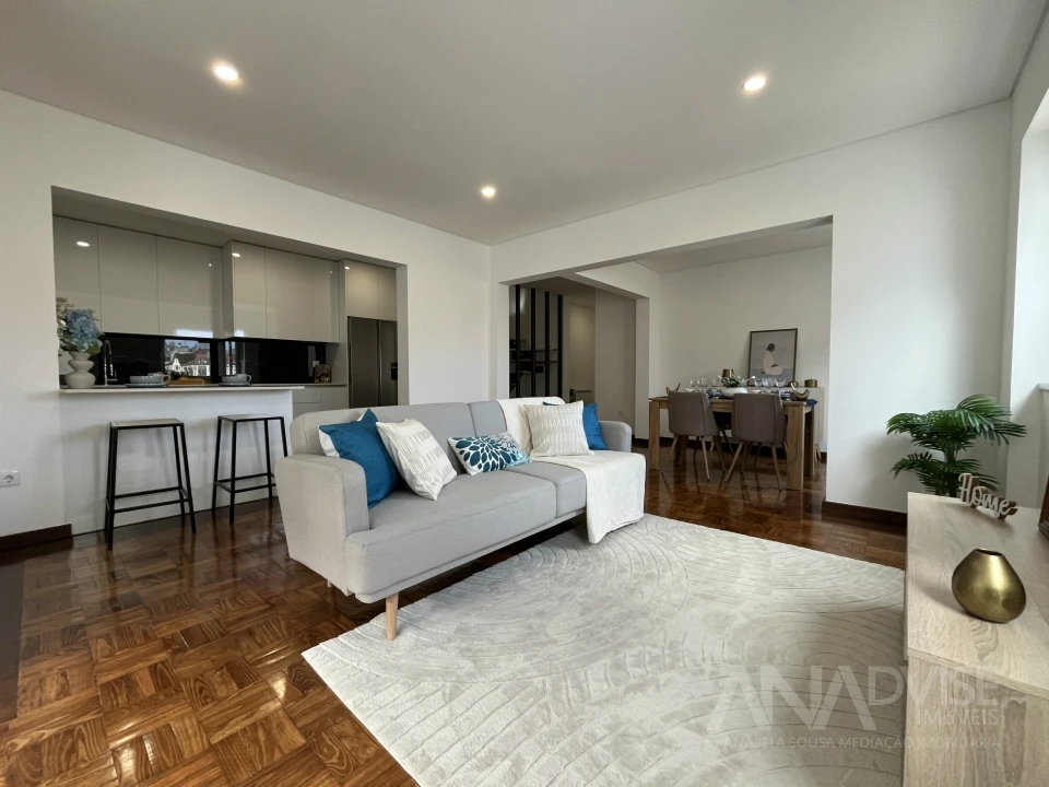 Apartamento T4 para Venda em Viseu Foto 5