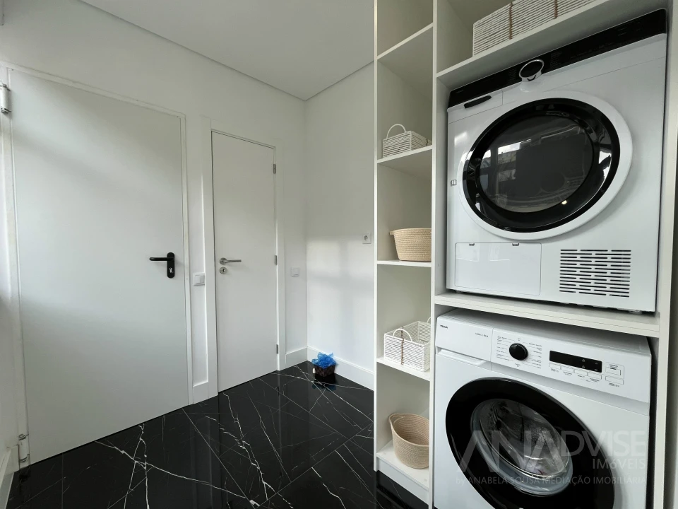 Apartamento T4 para Venda em Viseu Foto 10