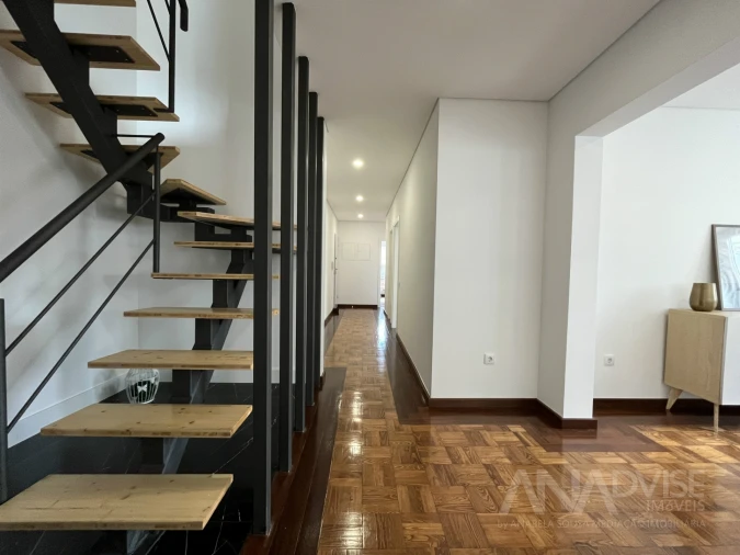 Apartamento T4 para Venda em Viseu Foto 24