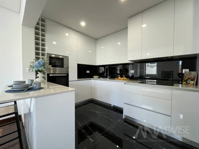 Apartamento T4 para Venda em Viseu Foto 7