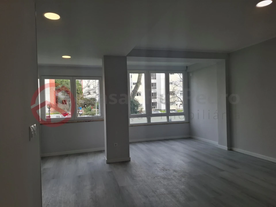 Apartamento T2 para Venda em Oeiras e São Julião da Barra, Paço de Arcos e Caxias Foto 3