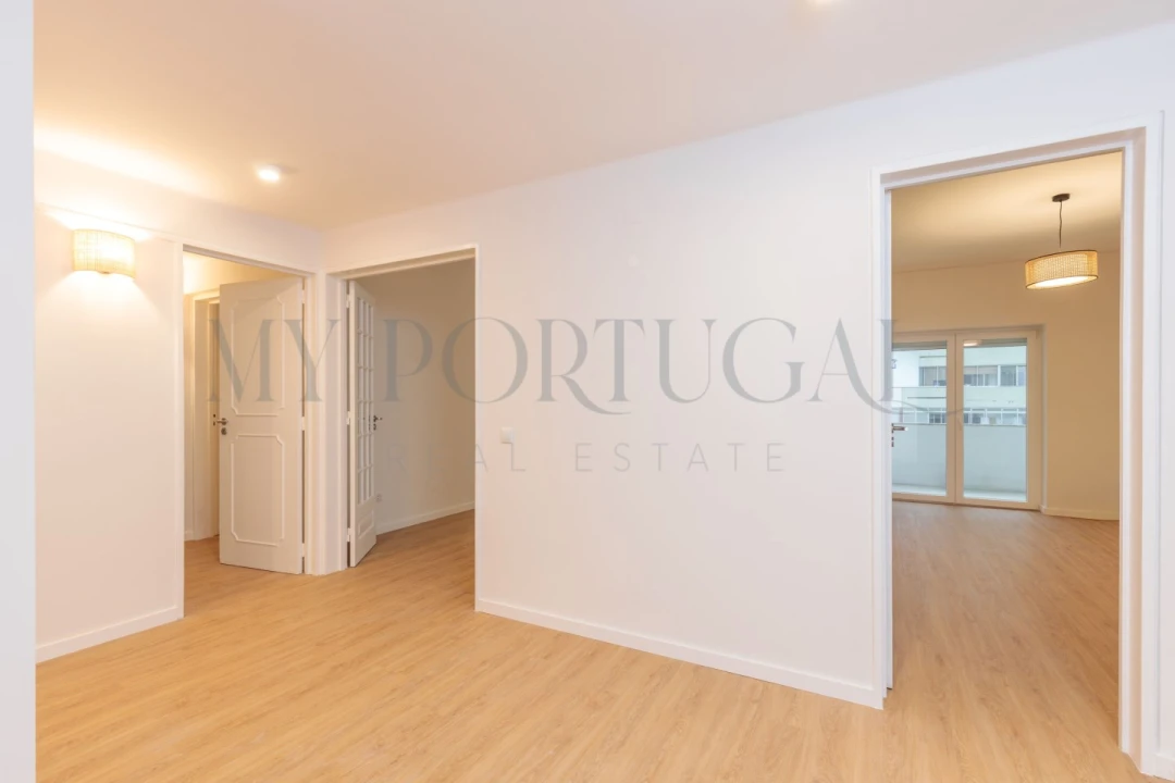 Apartamento T4 para Arrendamento em Algés, Linda-A-Velha e Cruz Quebrada-Dafundo Foto 2