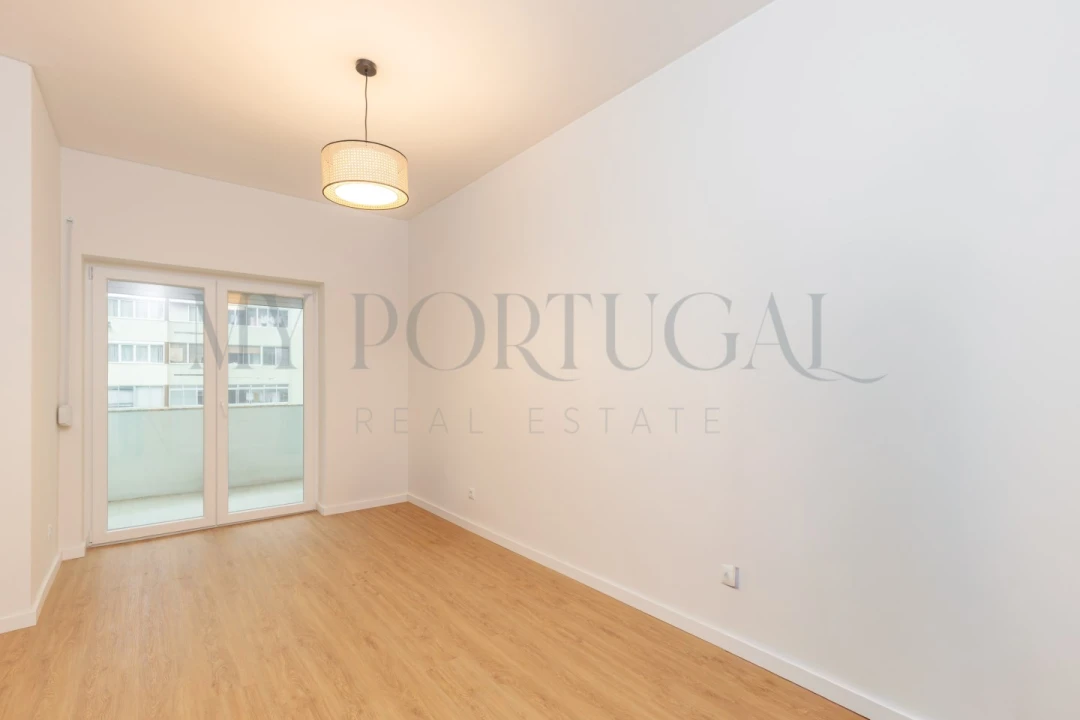 Apartamento T4 para Arrendamento em Algés, Linda-A-Velha e Cruz Quebrada-Dafundo Foto 5