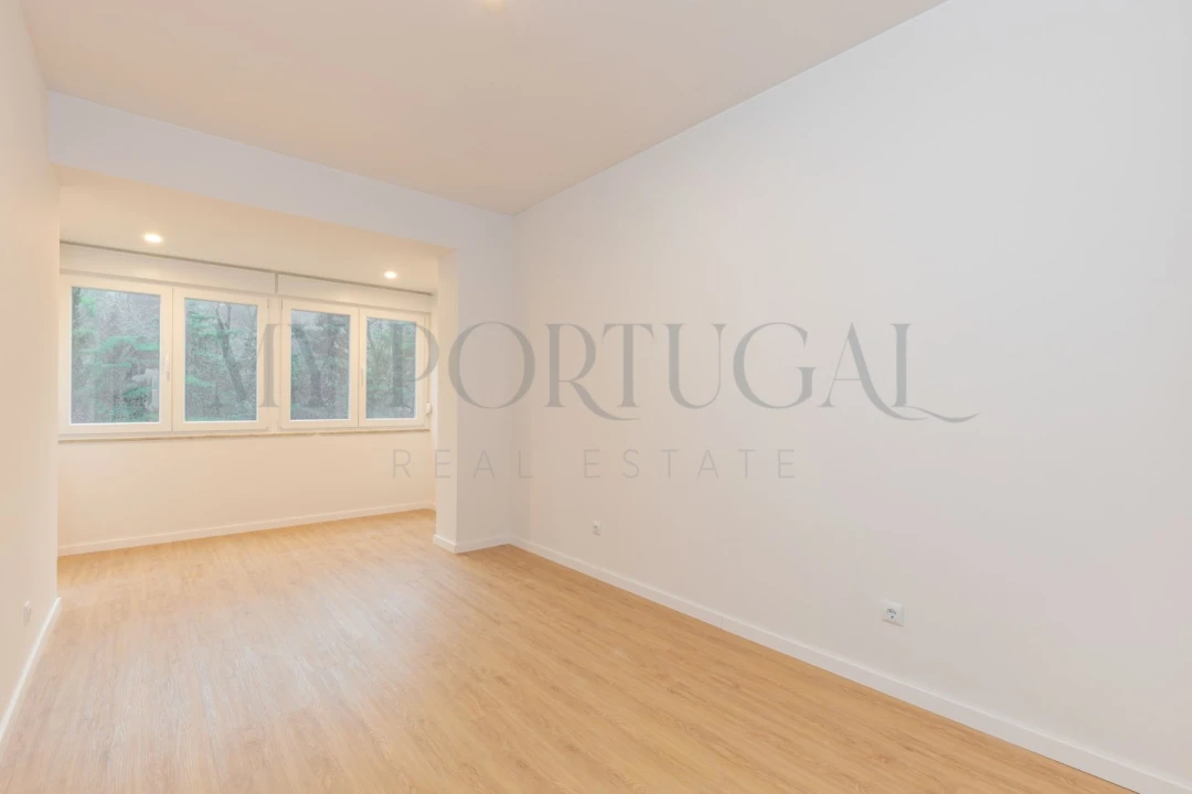 Apartamento T4 para Arrendamento em Algés, Linda-A-Velha e Cruz Quebrada-Dafundo Foto 9